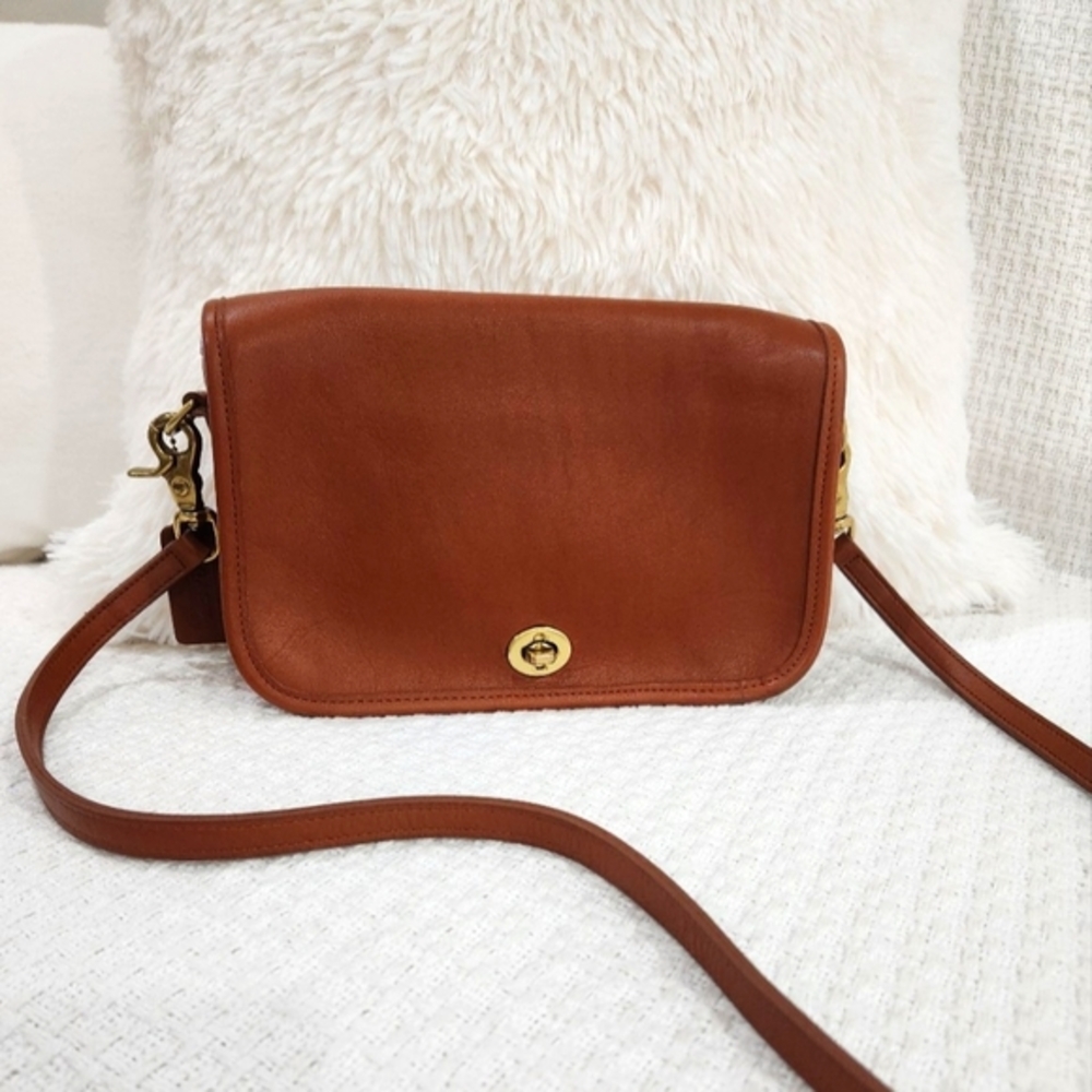 COACH VINTAGE 9755 BAG BRITISH TAN POCKET PURSE EXCELLENT CONDITION